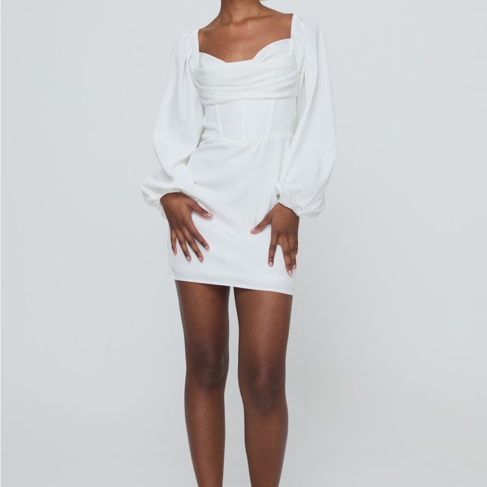 Elegant Princess Polly White Puff Sleeve Dress Size 6 NWT